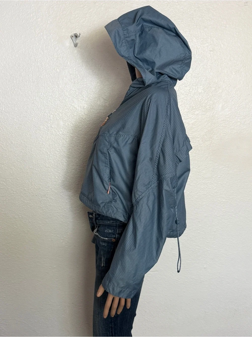Lululemon Cinch-Back Half-Zip Hiking Pullover Utility Blue sz 6